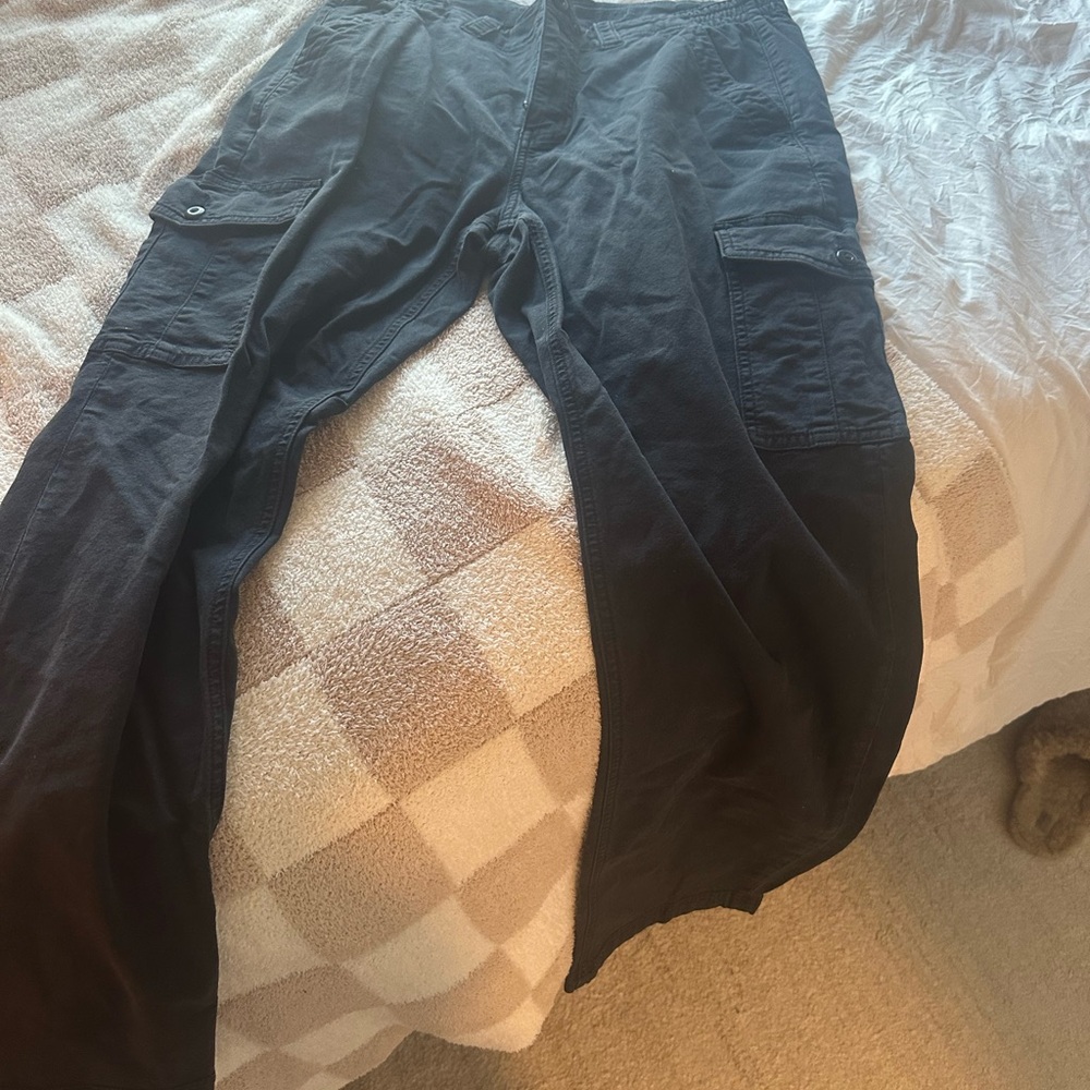 Women's Black Cargo Pants- American Eagle
